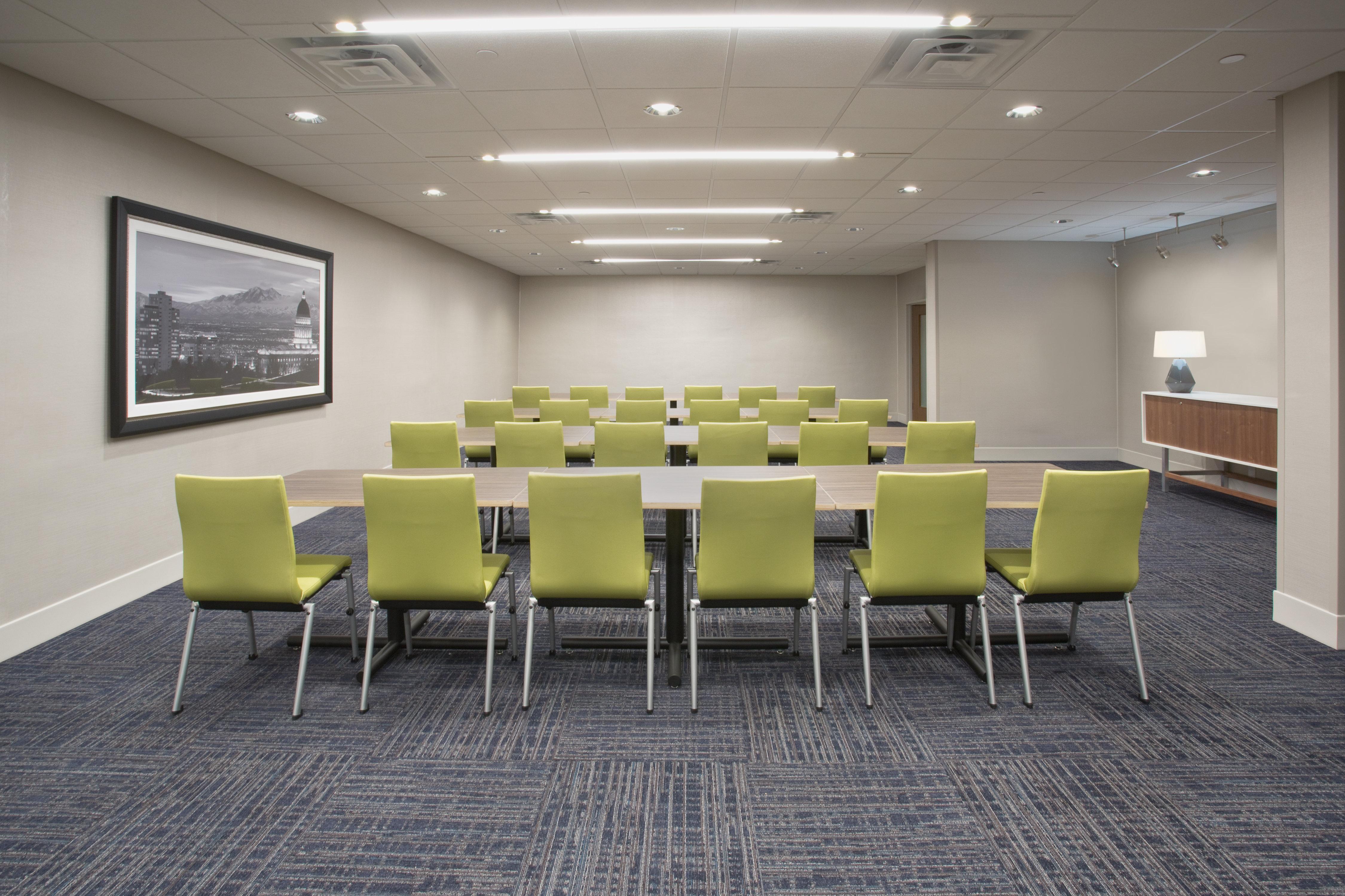 Hotel Express & Sw - Detroit Area By Ihg 2*